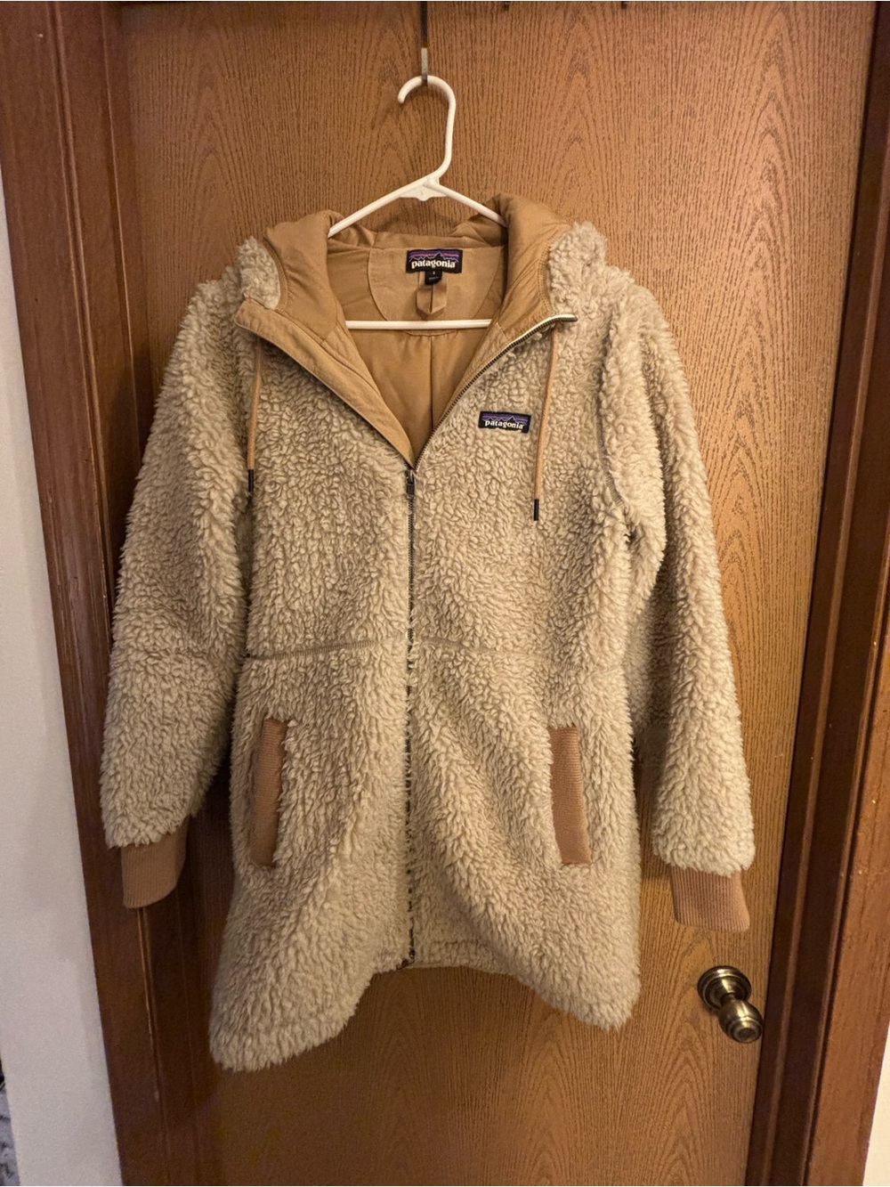 Patagonia Women's Beige/Tan Teddy Sherpa Coat with Hood
